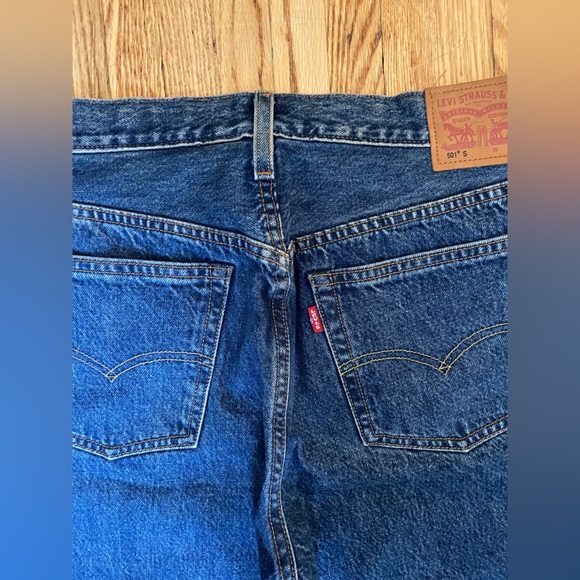 Levis 501 S Like NEW! - Picture 3 of 9